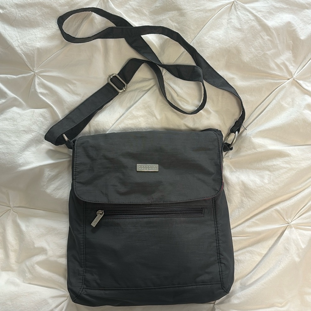 Baggallini Crossbody Purse gently used